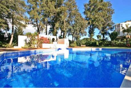 townhouse-swimmingpool-spain